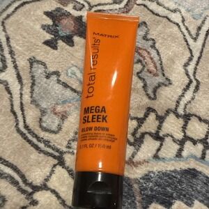 Matrix Total Results Mega Sleek Blow Down Smoothing Leave-In Cream 5.1 fl oz